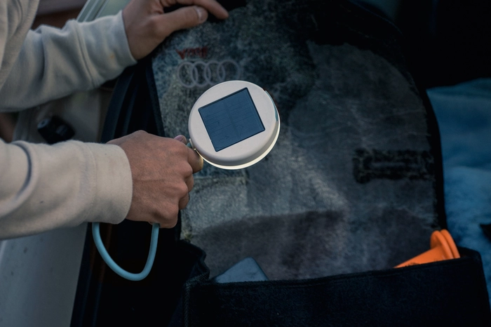 biolite-solar-flexlight-esnek-boyunlu-usb-aydinlatma-asimetrik-e-ticaret-gorsel1