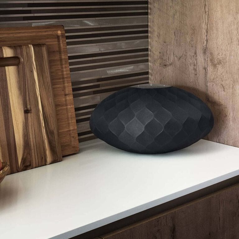 Bowers & Wilkins Px8