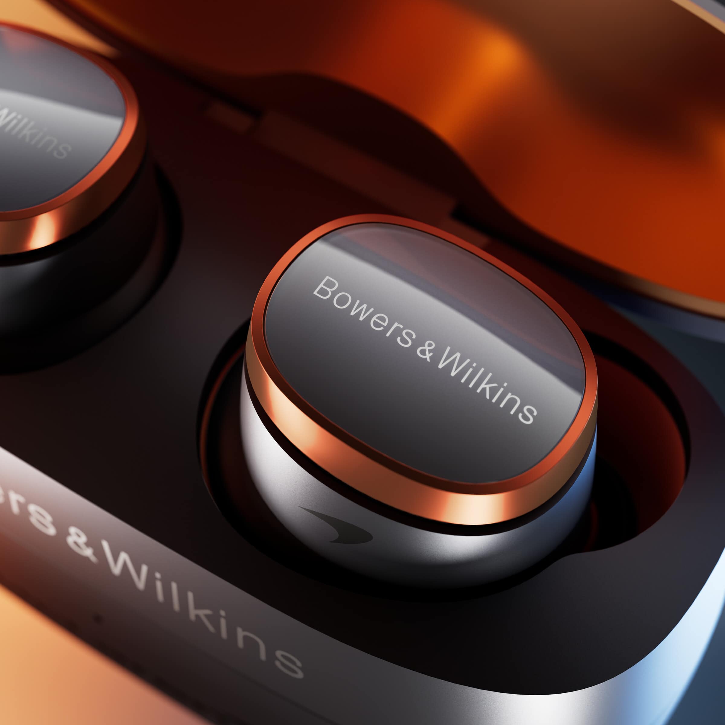 Bowers & Wilkins Px8