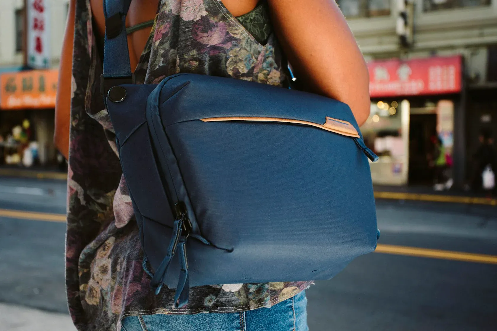 peak-design-everyday-sling-10l-omuz-cantasi-asimetrik-e-ticaret-gorsel1