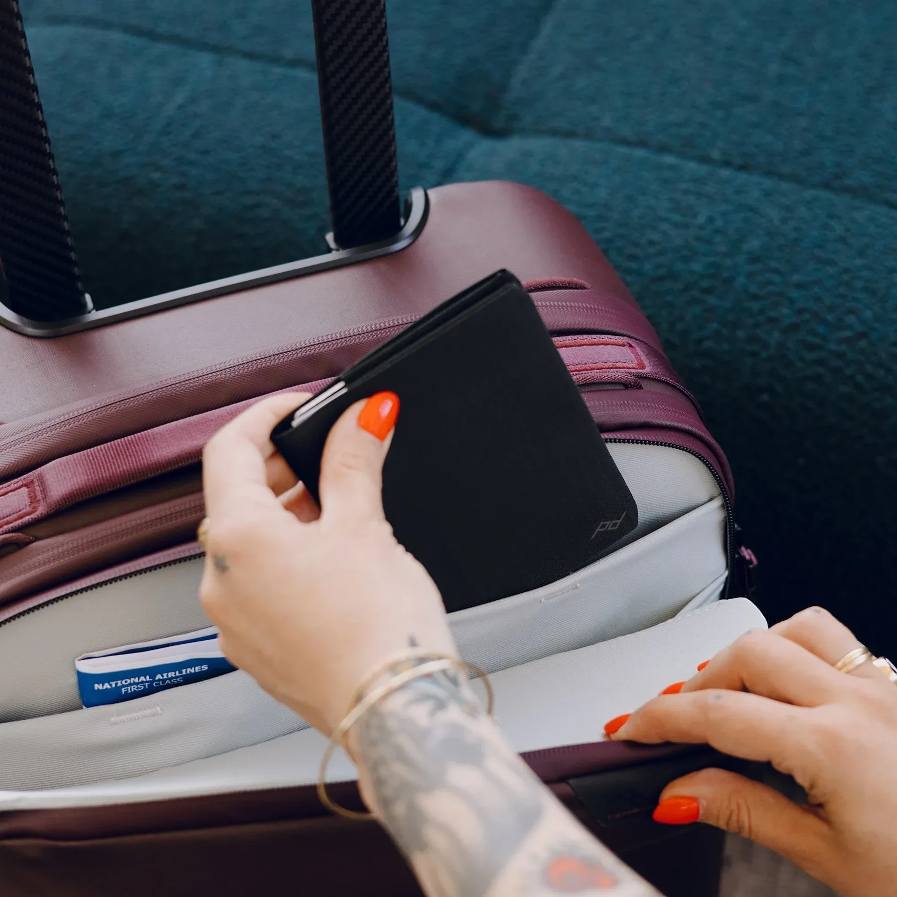 peak-design-passport-wallet-pasaport-cuzdani-asimetrik-e-ticaret-gorsel2