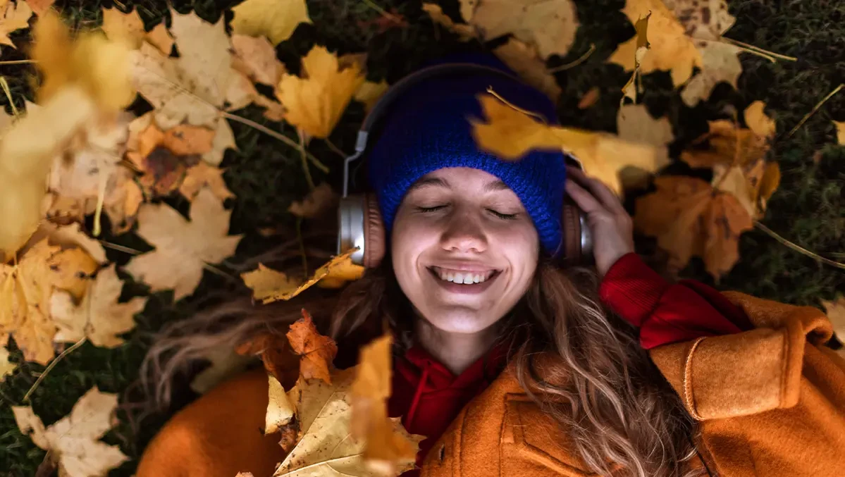 Sonbahar ve Müzik: Dinginliğe Açılan Kapı