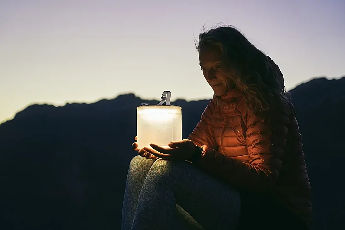 Luci Charge 360 Güneş Enerjili Kamp Lambası & Powerbank - 4