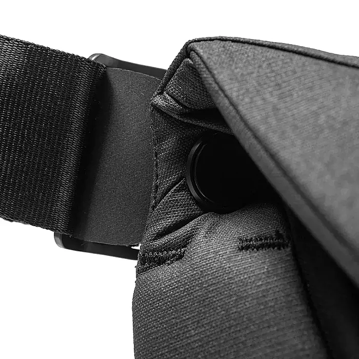 Everyday Messenger Omuz Çantası 13L - Black - 4